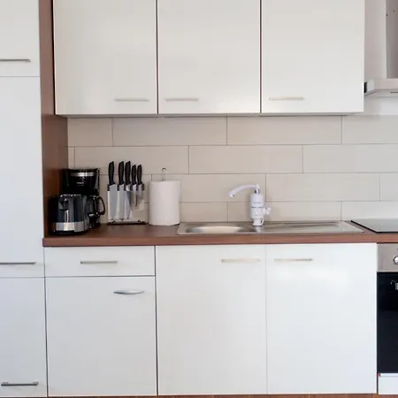 Luxury Allen With Pool * Klimno