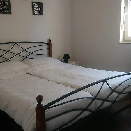 Luxury Allen With Pool Klimno