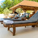 Apartmán Luxury Allen With Pool *