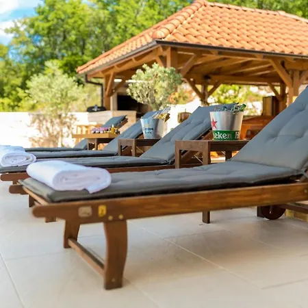 Apartament Luxury Allen With Pool *