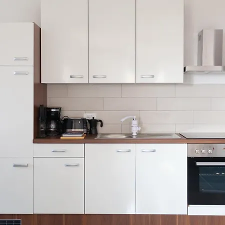 Luxury Allen With Pool Klimno