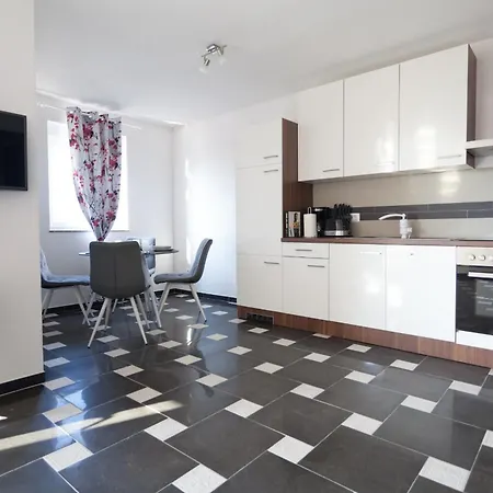 Luxury Allen With Pool Apartament *