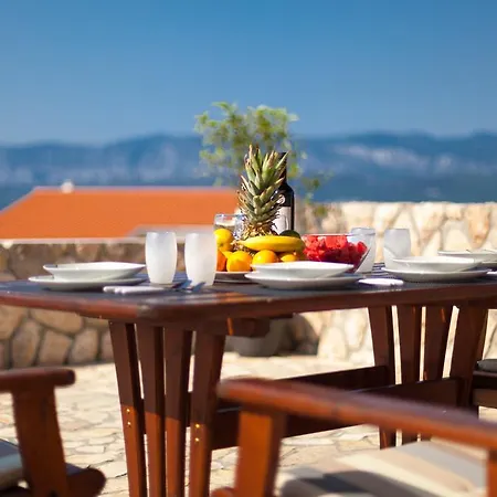 Luxury Allen With Pool Apartmán