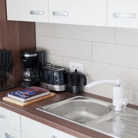 Luxury Allen With Pool Klimno