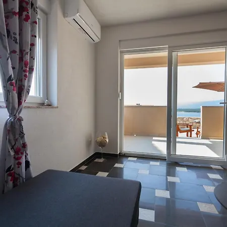 Luxury Allen With Pool Apartment Klimno