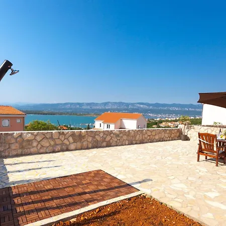 Luxury Allen With Pool