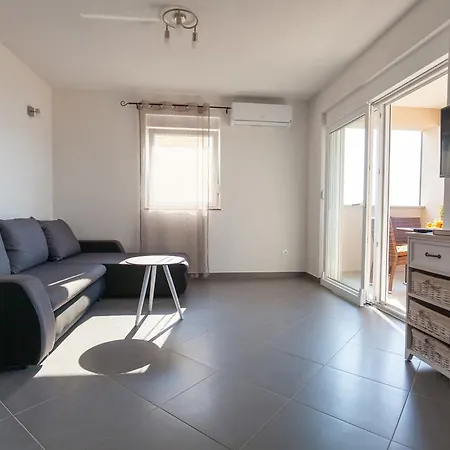 Apartment Luxury Allen With Pool Klimno