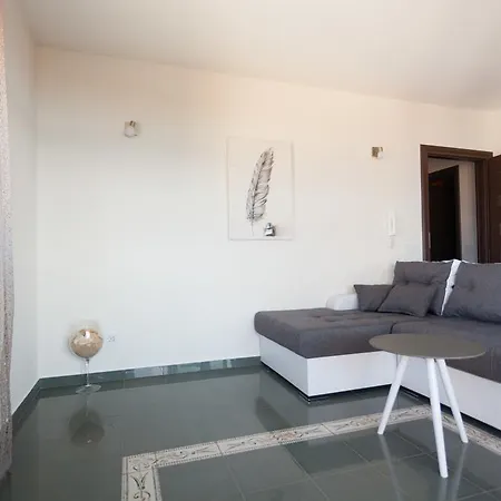 Apartment Luxury Allen With Pool Klimno