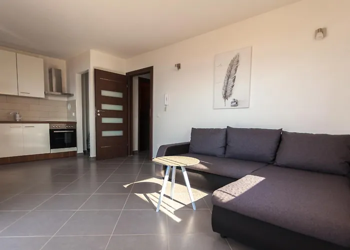 Luxury Allen With Pool Apartment Klimno