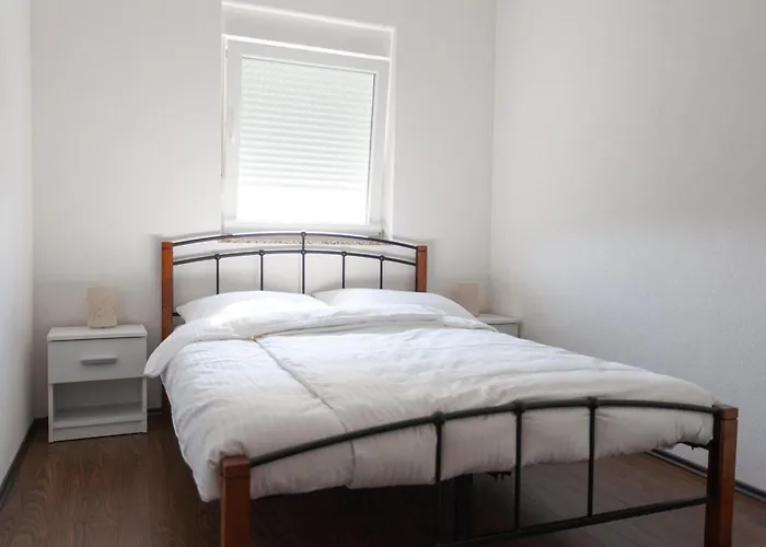 Luxury Allen With Pool *