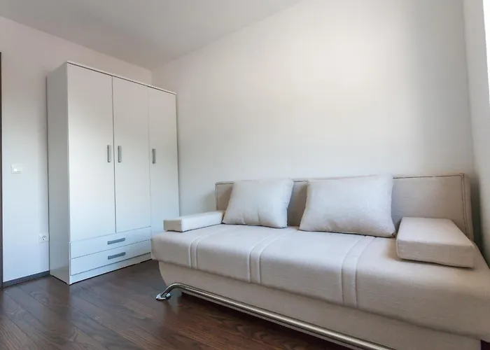 Luxury Allen With Pool Apartment Klimno