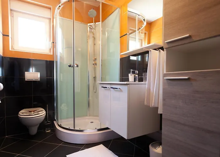 Luxury Allen With Pool