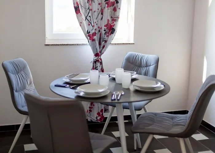 Luxury Allen With Pool