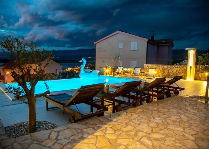 Luxury Allen With Pool Apartment Klimno